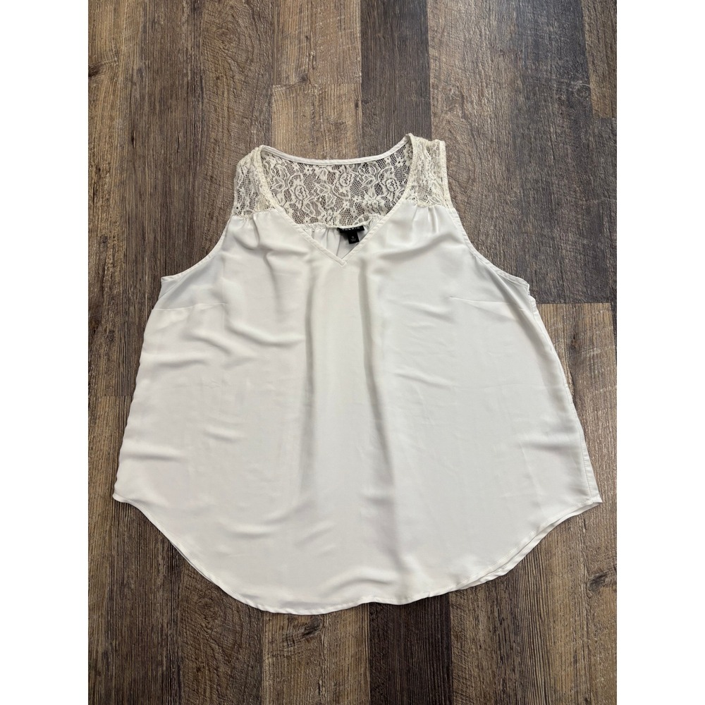 Torrid White Lace Yoke Sleeveless V-Neck Blouse Top Womens Size 0 L Plus Size